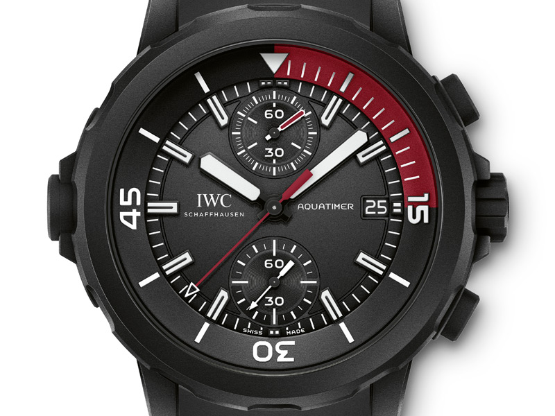 El nuevo Aquatimer Cronógrafo 'La Cumbre Volcano' de IWC Schaffhausen, con movimiento automático, caja de acero recubierta de caucho y correa de caucho.